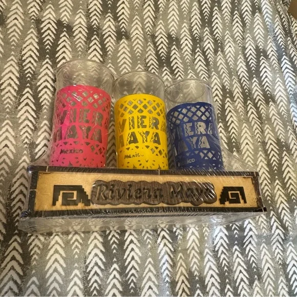 Colorful Glass Set with Holder - Picture 2 of 6